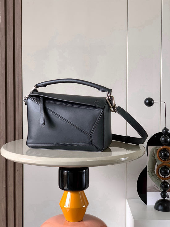 Loewe Puzzle Calfskin Handbag 5404