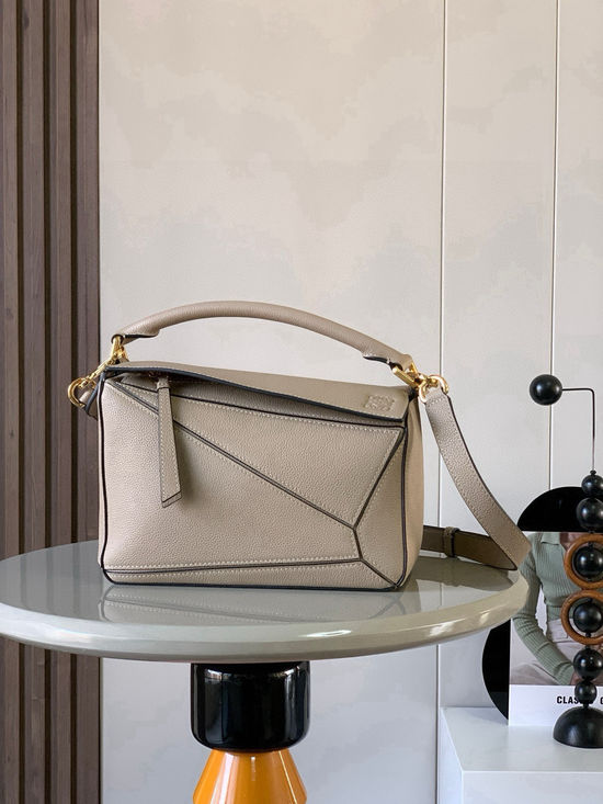 Loewe Puzzle Leather Shoulder Bag 9005