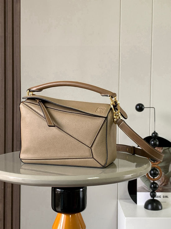 Loewe Puzzle Geometric Leather Handbag in Beige 9005