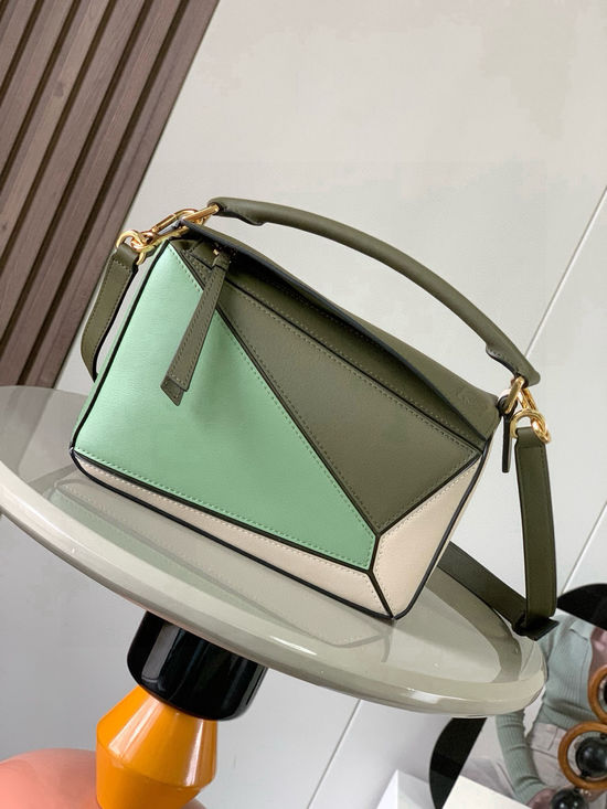 Loewe Puzzle Geometric Grain Cowhide Handbag 9005