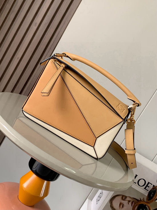 Loewe Puzzle Geometric Leather Handbag Soft Grain 9005