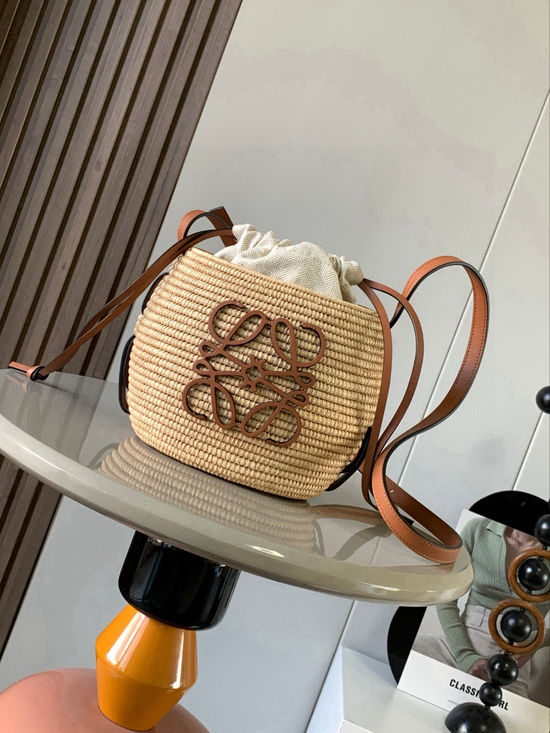 Loewe Basket Honeycomb Woven Straw Leather 8002