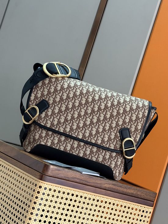 Christian Dior Jett Messenger Bag 93975