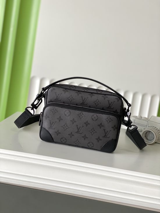 Louis Vuitton NIL BD Monogram Eclipse Messenger Bag M26783