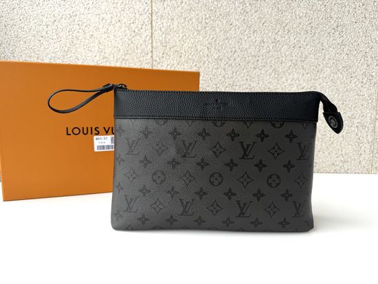 Louis Vuitton Pochette Voyage Souple M26741
