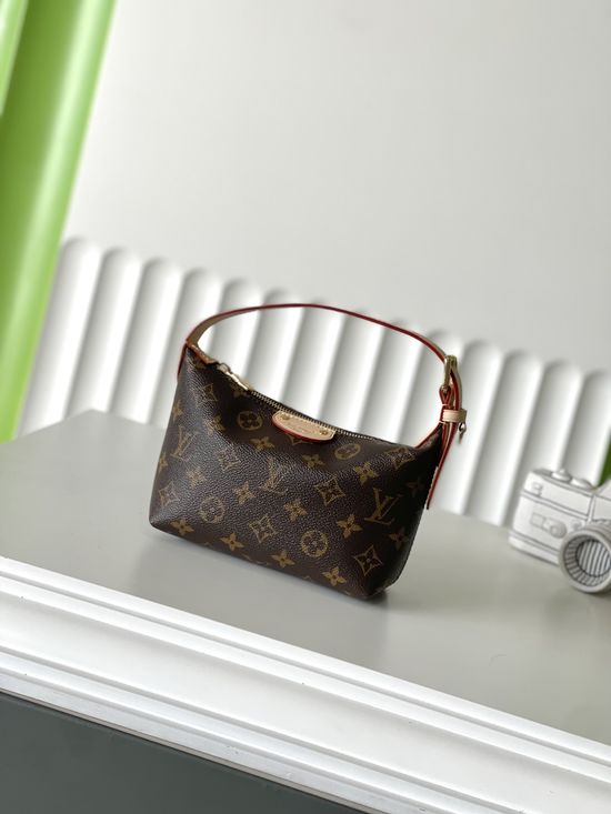Louis Vuitton Monogram Hills Pochette Bag M27509