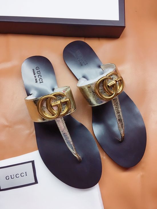 Gucci Cowhide Upper Flip Flops with Metal Decor