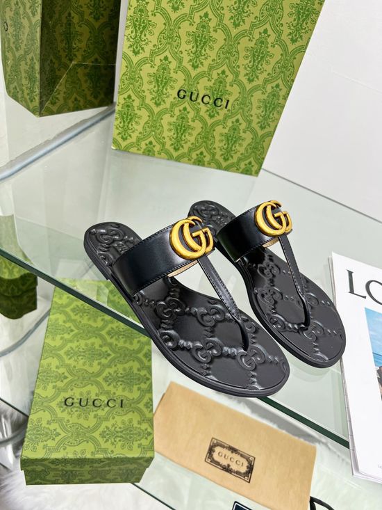 Gucci Cowhide Upper Flip Flops with Wear Resistant Soles