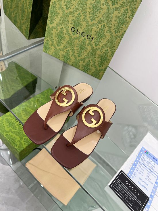 Gucci Leather Thong Slides with Classic Pattern Option