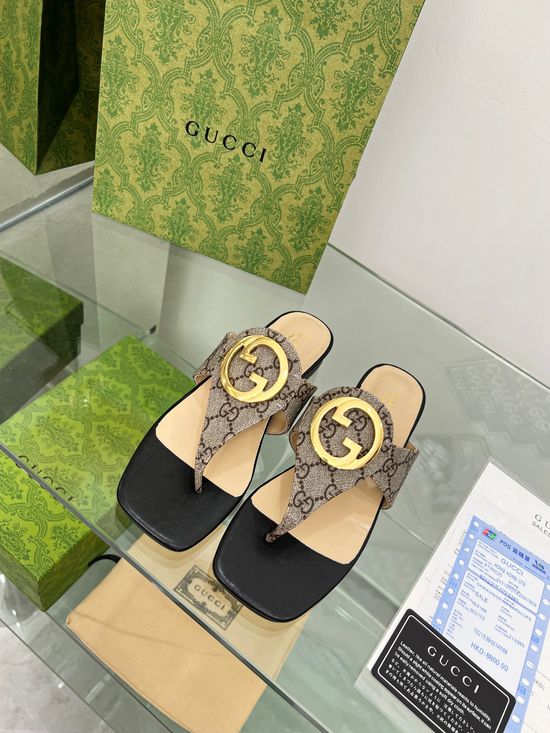 Gucci Leather Thong Slides with Classic Pattern Option