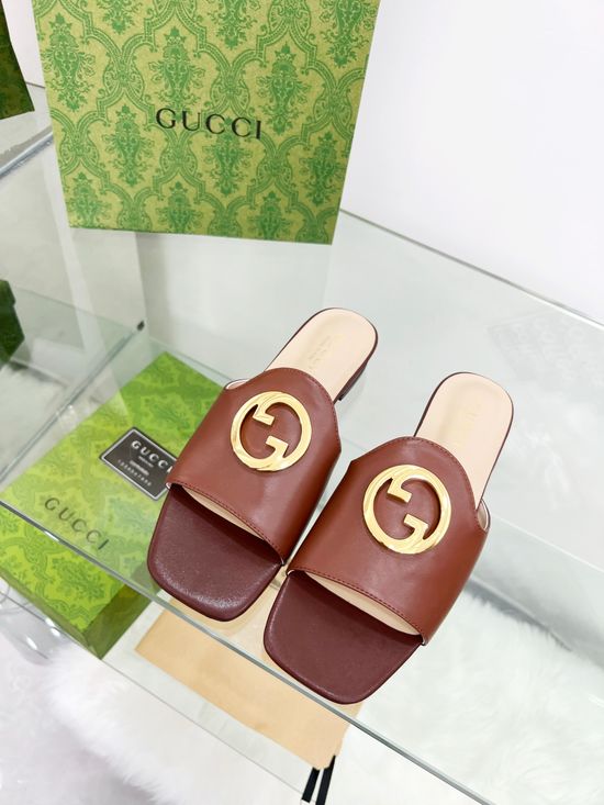 Gucci Genuine Leather Thong Slides with Soft Lining