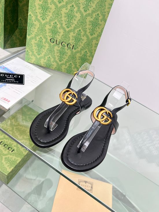 Gucci Cowhide Upper Thong Sandals with Sheepskin Lining