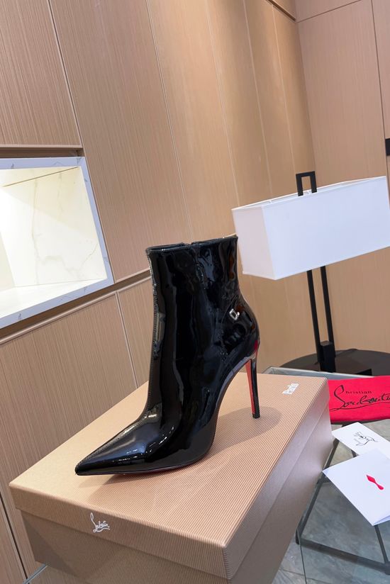 Louis Vuitton Pointed Toe Stiletto Patent Leather Short Boots