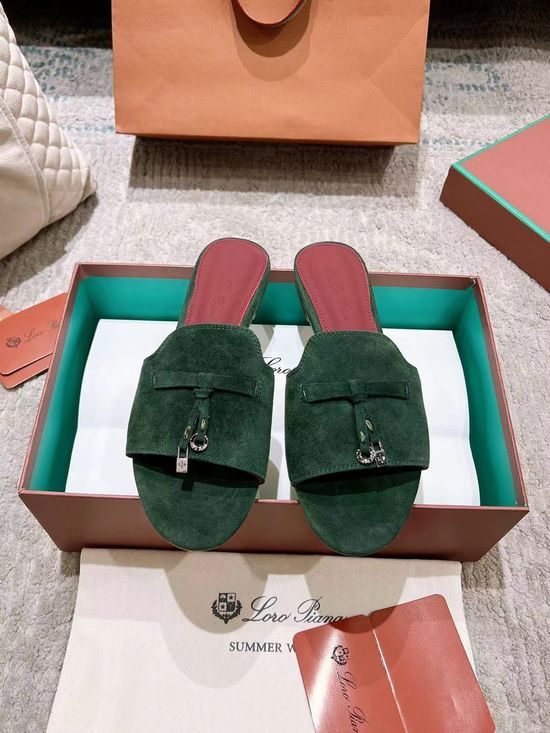 Loro Piana Comfortable Knitted Slippers with Soft Sheepskin Insole