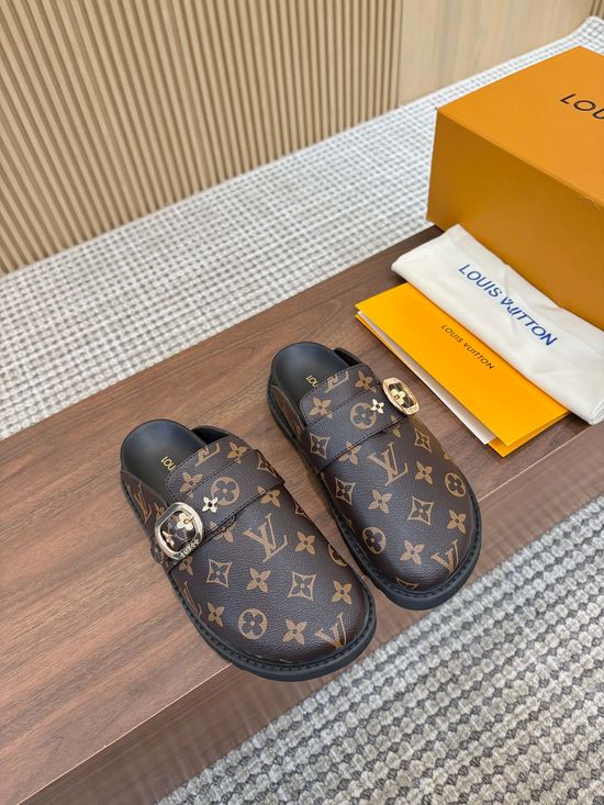 Louis Vuitton Non-slip Soft Sole Warm Furry Comfort Slippers