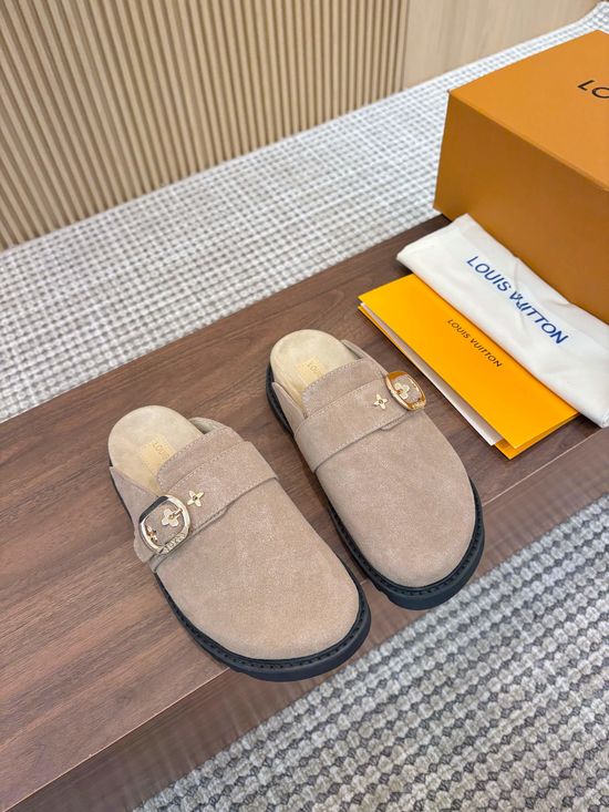 Louis Vuitton Non-slip Soft Sole Warm Furry Comfort Slippers