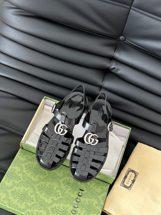 Gucci Glossy Translucent TPU Jelly Sandals Exquisite Craft