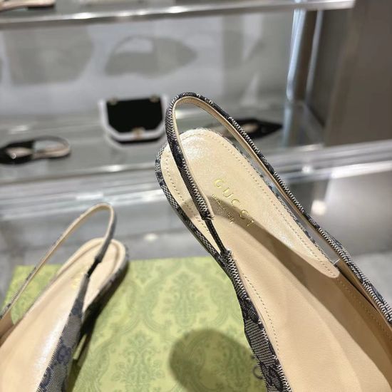 Gucci Patent Leather Flat Slides With Metal Decor Durable Sole