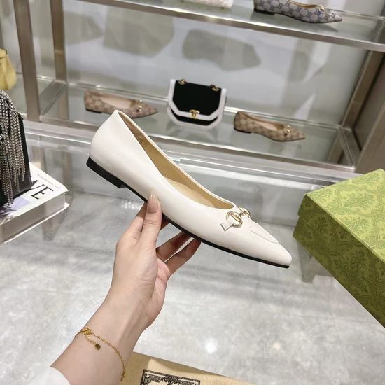 Gucci Sheepskin Flat Slides With Metal Decor Soft Comfortable