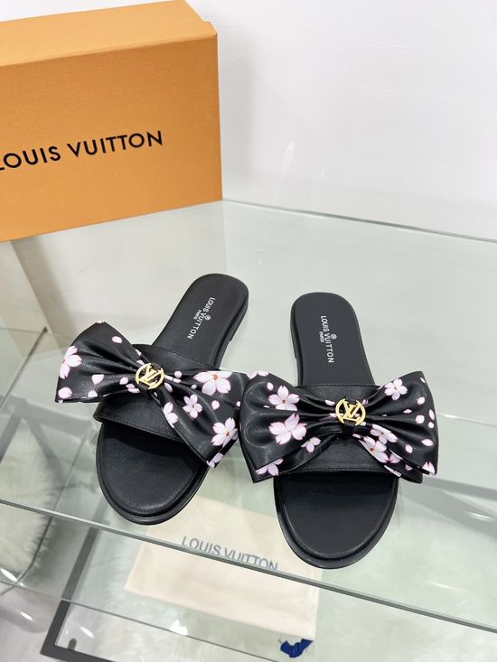Louis Vuitton Bow Decor Casual Shoes with 3D Print Details