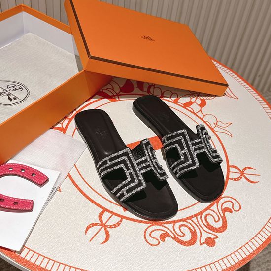 Hermes Silver Diamond Flat Heel Deerskin Upper Sandals With Dermal Outsole