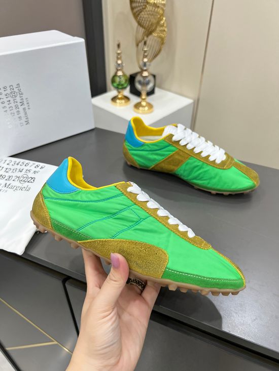 Maison Margiela Vintage Casual Sneakers With Stitched Detail Non Slip Sole