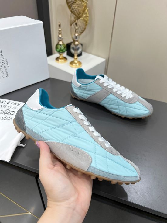 Maison Margiela Vintage Casual Sneakers With Stitched Detail Non Slip Sole