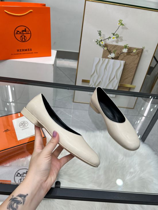 Hermes Soft Oiled Leather Flats with Genuine Leather Outsole