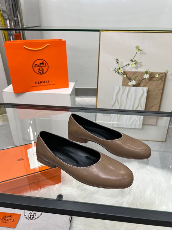 Hermes Soft Oiled Leather Flats with Genuine Leather Outsole