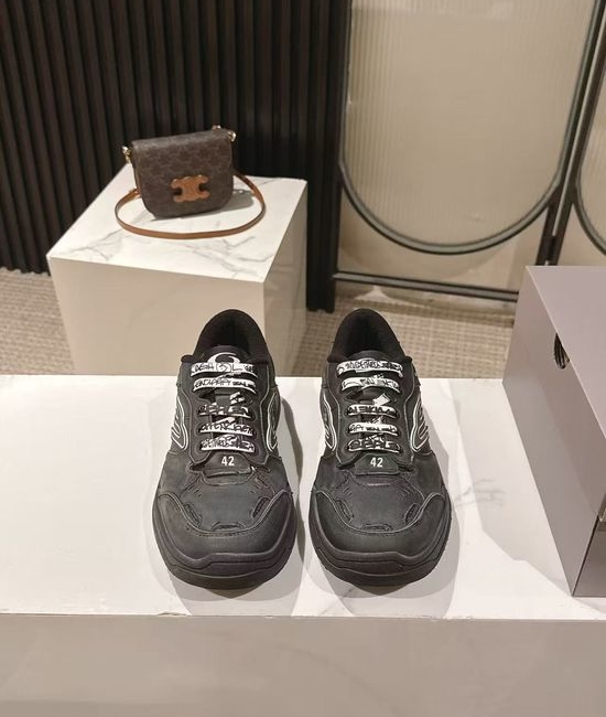 Balenciaga Vintage Distressed Leather Casual Sneakers with Signature Detail