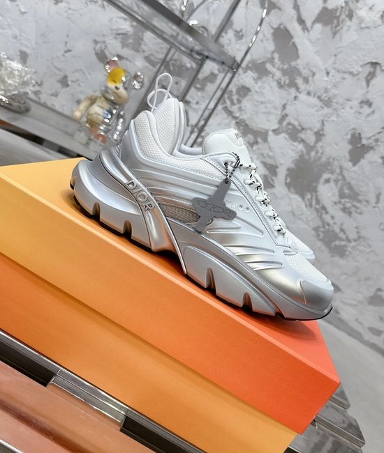 Christian Dior CD Gradient Casual Chunky Sneakers with Breathable Mesh