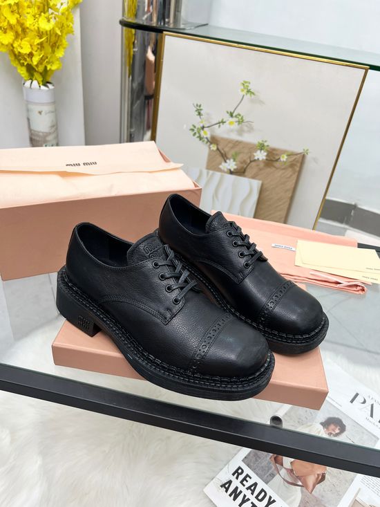Miu Miu Vintage Distressed Leather Loafers Low Heel Daily Footwear