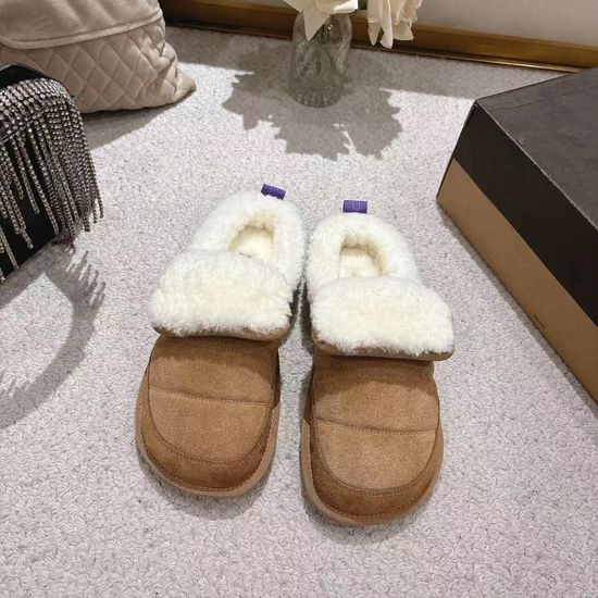 UGG Fuzzy Lined Slippers Suede Upper Non Slip Sole