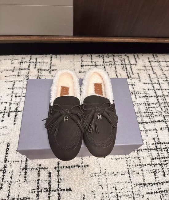 Hogan Warm Suede Tassel Decor Slip On Mules