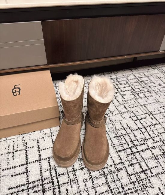 UGG Shearling Lined Winter Boots with Knit Details