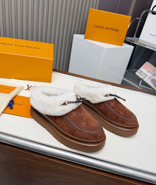 Louis Vuitton LV High-gloss Leather Furry Slippers Warm Comfortable Non-slip