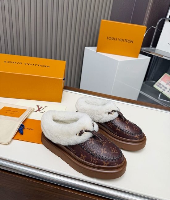 Louis Vuitton LV High-gloss Leather Furry Slippers Warm Comfortable Non-slip