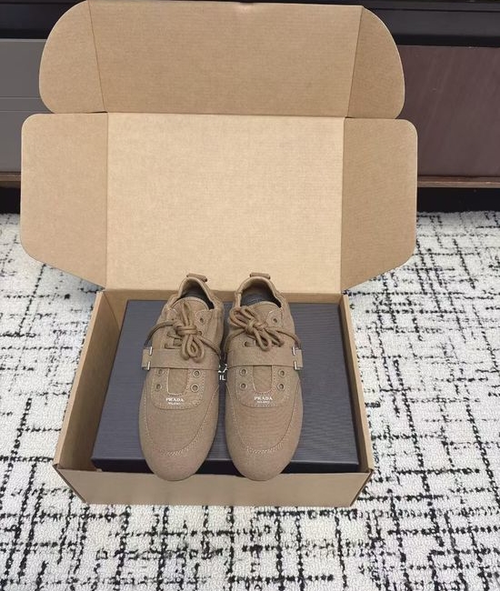 Prada Retro Leather Casual Training Shoes Non-slip Versatile Daily Footwear