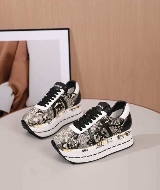 Premiata Minimalist White Casual Sneakers with Embossed Logo Detail