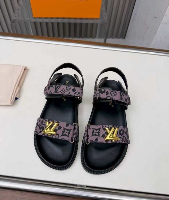 Louis Vuitton LV Premium Cowhide Leather Lined Platform Slides