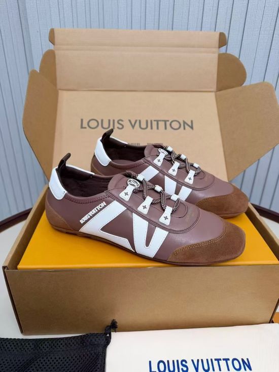 Louis Vuitton Vintage Style Leather Laced Comfortable Sneakers