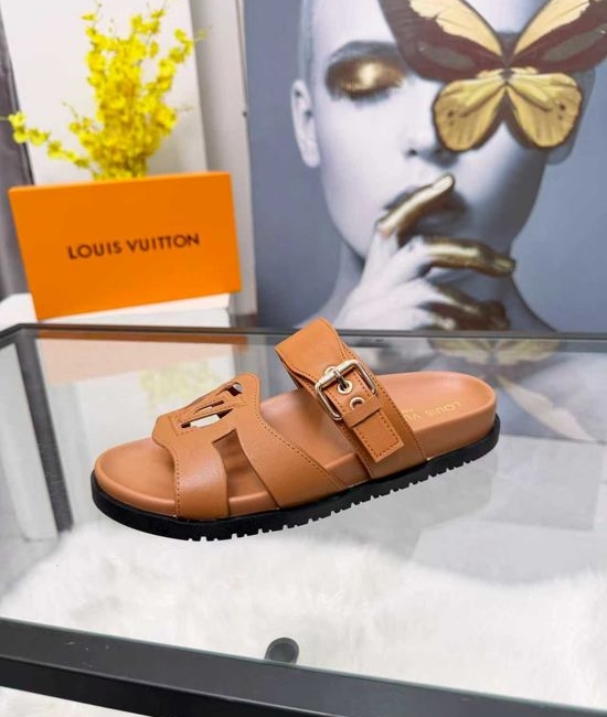 Louis Vuitton LV Premium Cowhide Leather Lined Platform Slides
