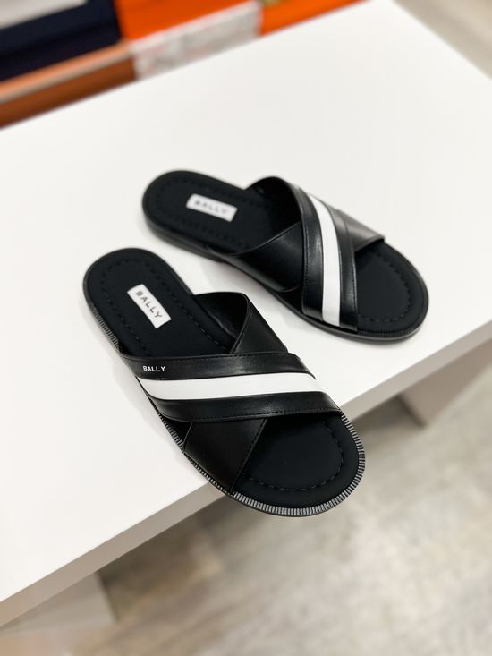 Burberry Premium Cowhide Slides with Soft Non-slip Outsole