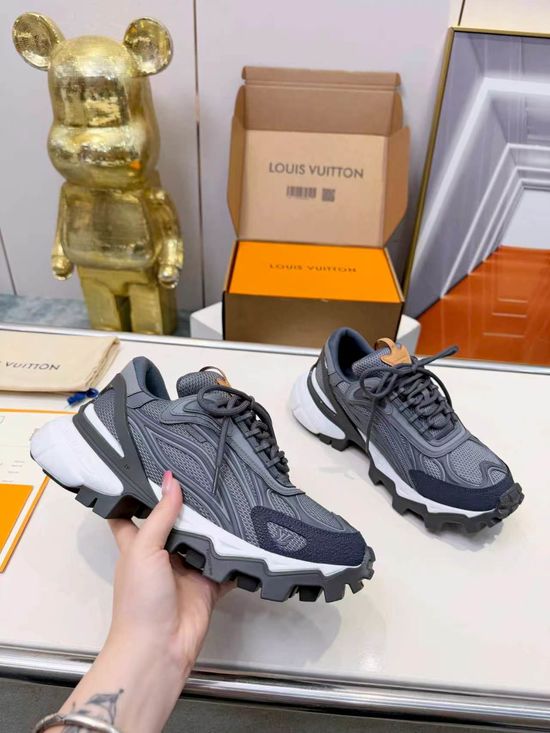 Louis Vuitton Spliced Upper Non-slip Comfortable Outdoor Casual Sneakers