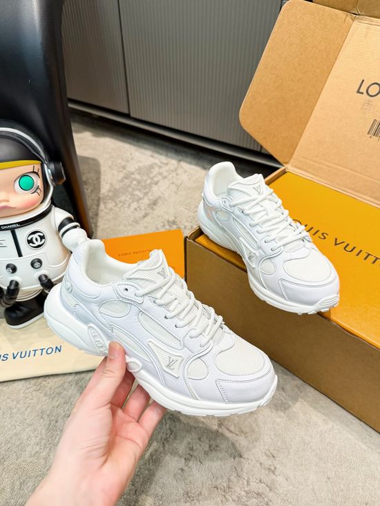 Louis Vuitton Mesh Breathable Lightweight Casual Running Sneakers