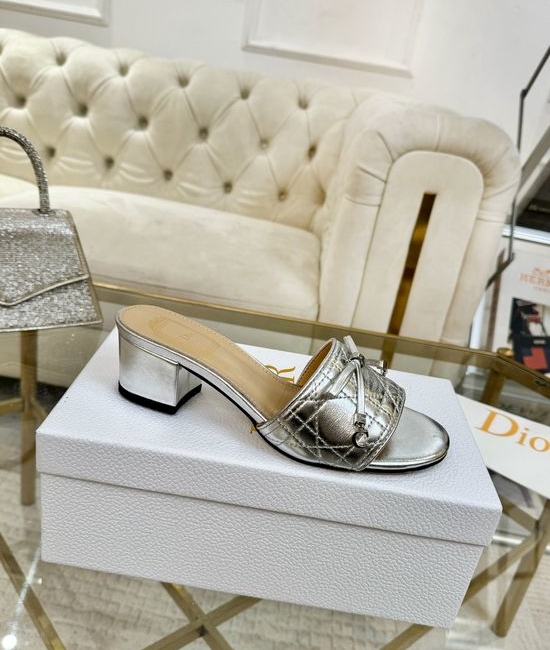 Christian Dior CD Embroidered Bow Decor Leather Slippers with Hardware Accent
