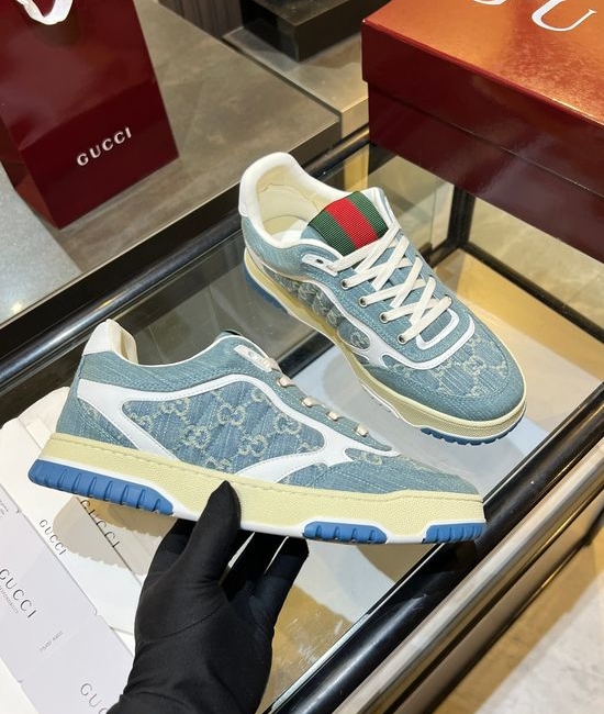 Gucci Vintage Style Leather Sneakers Distressed Detail Low Top