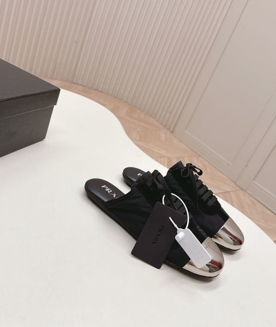 Prada Elegant Cap Toe Mary Jane Shoes Premium Leather Upper