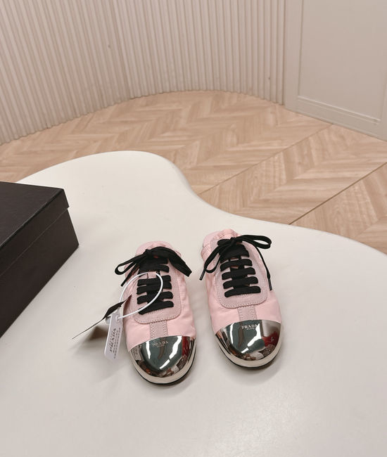 Prada Elegant Cap Toe Mary Jane Shoes Premium Leather Upper