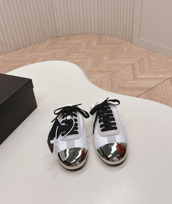Prada Elegant Cap Toe Mary Jane Shoes Premium Leather Upper